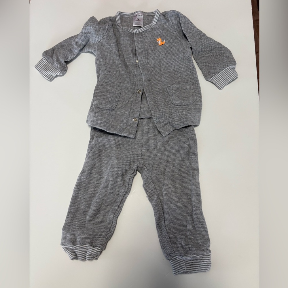 Carter’s ribbed thermal 2 piece sweater button down and pants set 9m gray
